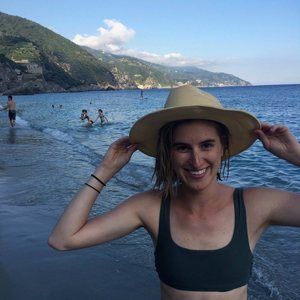 Meet your Posher, Ari